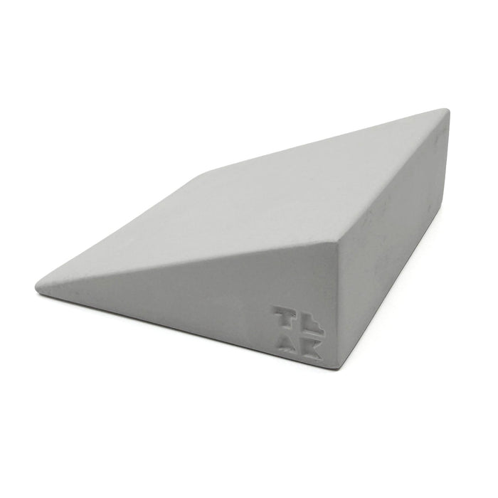 Teak Tuning - Monument Series Monument Series Concrete Lowboy 1.0 Kicker Ramp, Small - 3" Long, 1" Tall - "Sterling Gray" Colorway