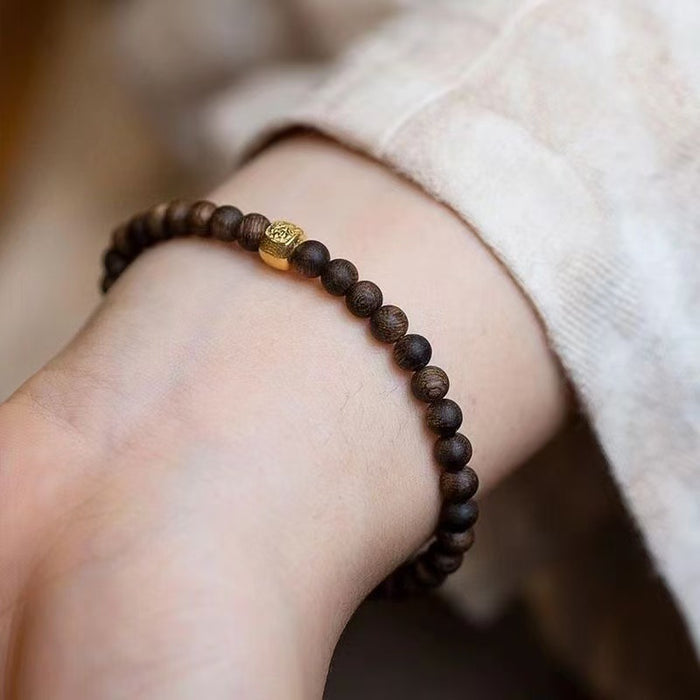 Natural Brunei Agarwood Bracelet Worn on Wrist