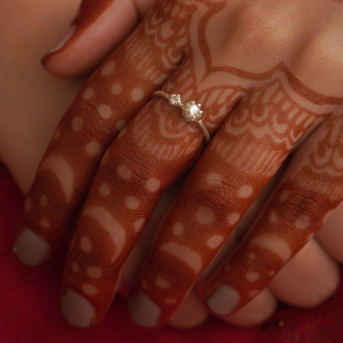 Orbit Pearl Ring-S/M - Quirksmith
