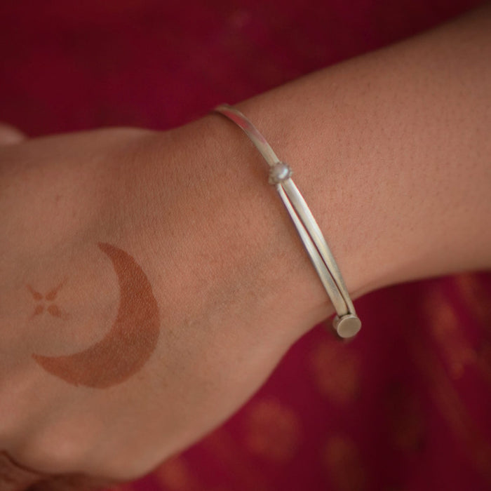 Orbit Pearl Sizeable Bangle - Quirksmith