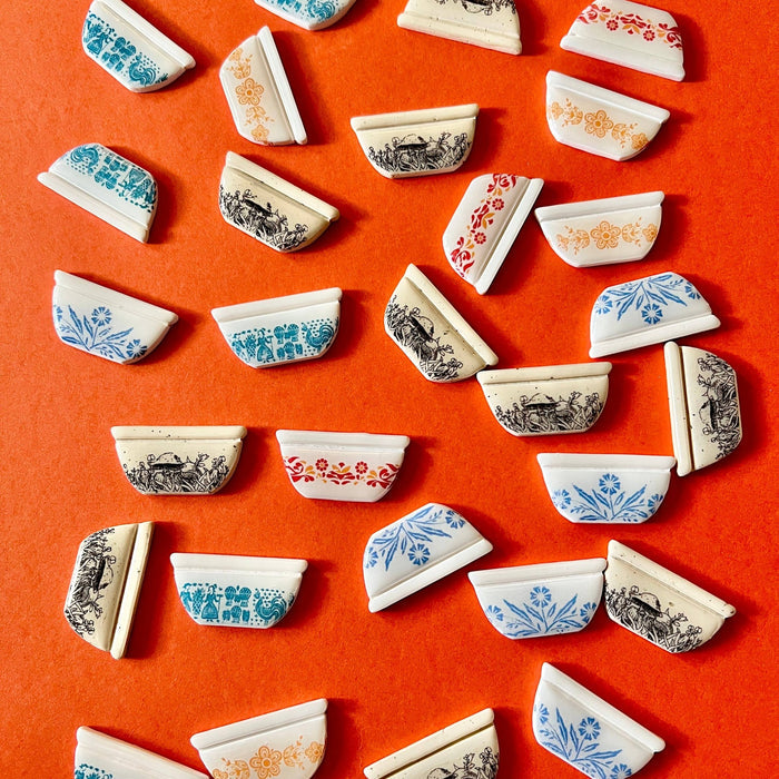 Pyrex Magnets: Friendship - The Regal Find