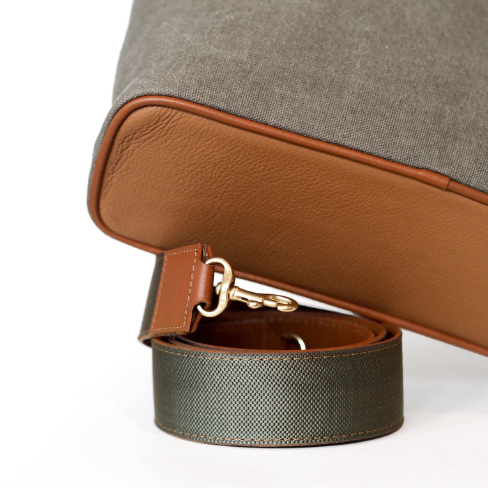 Uanny — Crossbody Tote Bag in Leather green canva with tan